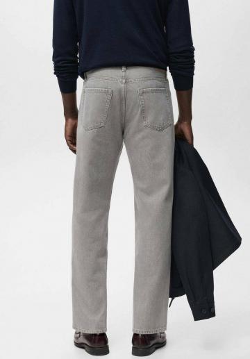 Прямые джинсы