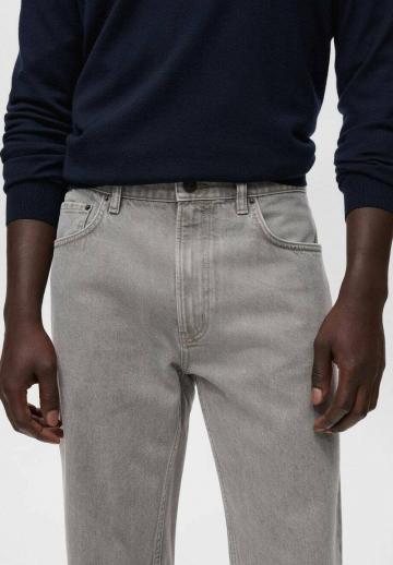 Прямые джинсы