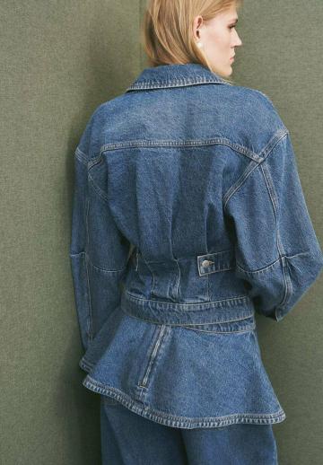 Джинсовая жилетка