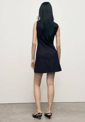 Платье футляр