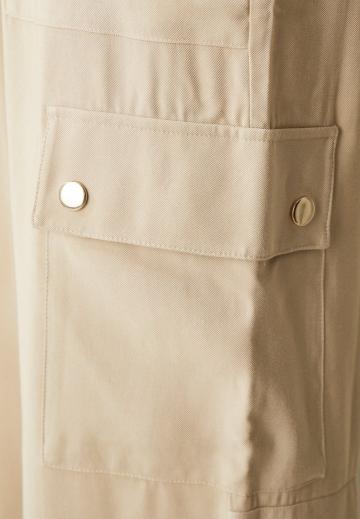 Брюки с накладными карманами