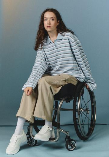 Брюки с накладными карманами