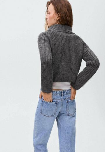 Вязаная кофта