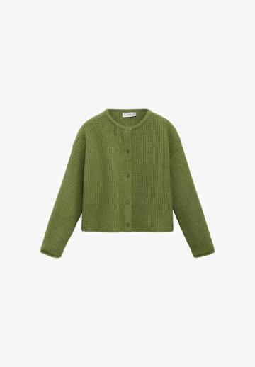 Вязаная кофта