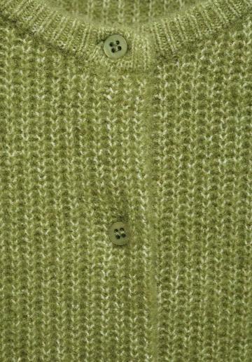 Вязаная кофта