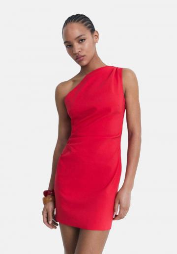 Короткое платье