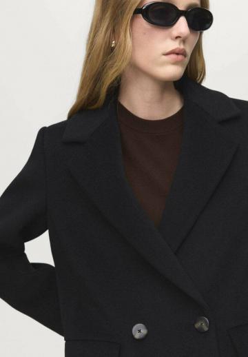 Короткое пальто