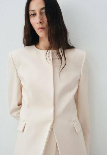 Короткое пальто