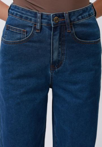 Клешеные джинсы