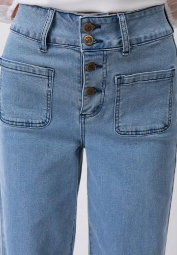 Клешеные джинсы