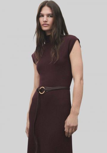 Вязаное платье