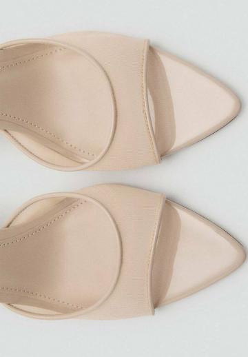 Босоножки на каблуке