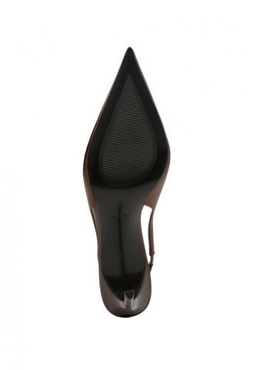 Туфли на высоком каблуке