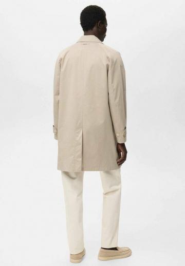 Короткое пальто