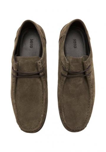 Ботинки на шнуровке