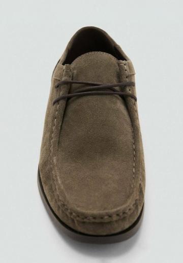 Ботинки на шнуровке