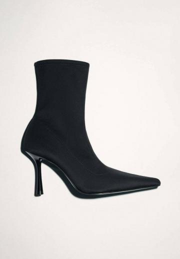 Полусапожки на высоком каблуке