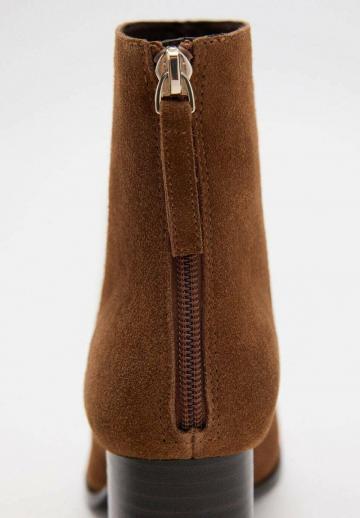 Высокие сапоги