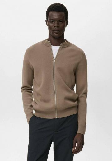 Вязаная кофта