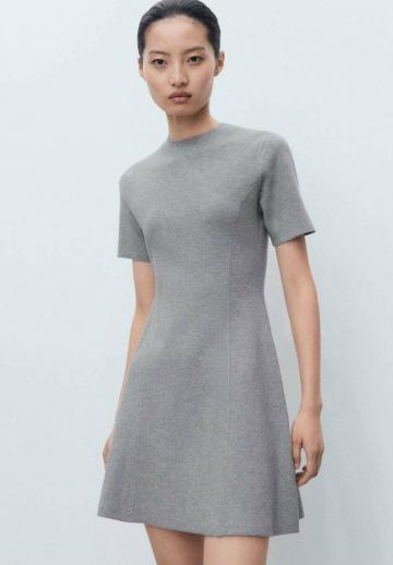 Вязаное платье