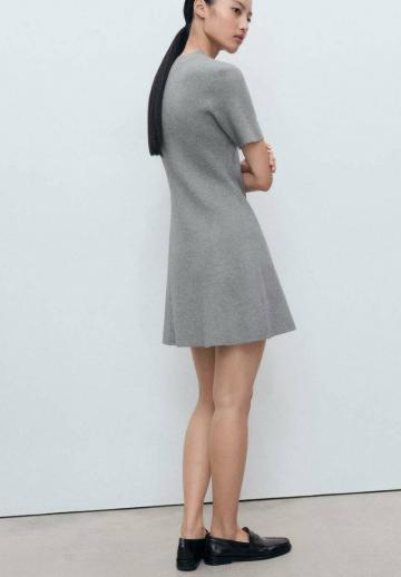Вязаное платье