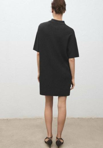 Вязаное платье