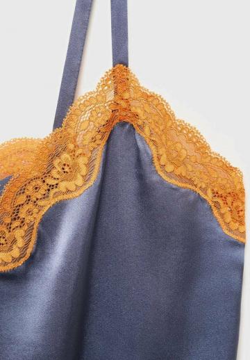 Топ на бретельках