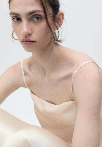 Топ на бретельках