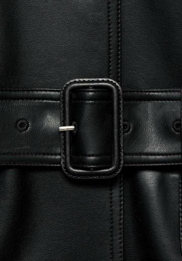 Пальто из искусственной кожи