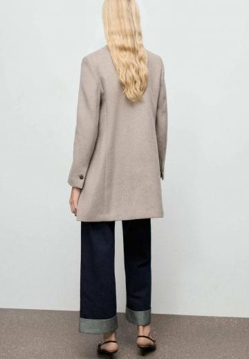 Короткое пальто