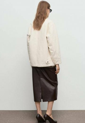 Куртка с накладнымит карманами