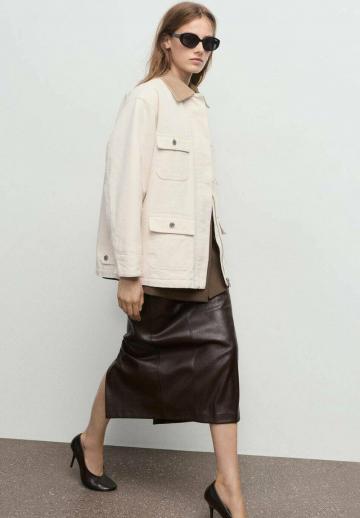 Куртка с накладнымит карманами