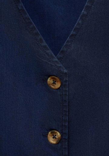 Джинсовая жилетка