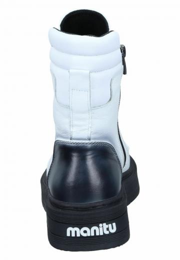 Ботинки на шнуровке