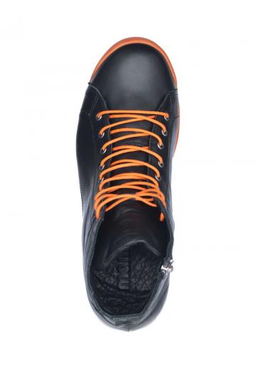 Ботинки на шнуровке