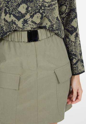 Юбка с накладными карманами