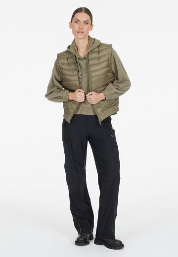 Брюки с накладными карманами