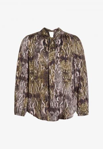 Атласная блузка