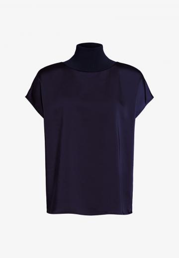 Атласная блузка