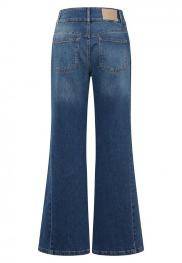 Клешеные джинсы