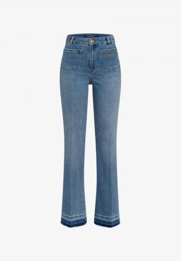 Клешеные джинсы