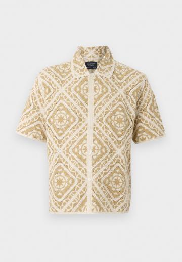 Рубашка с коротким рукавом