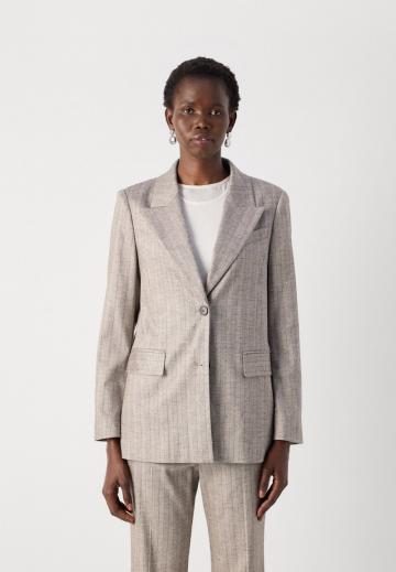 Длинный блейзер