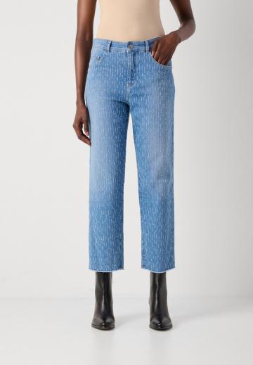 Короткие джинсы