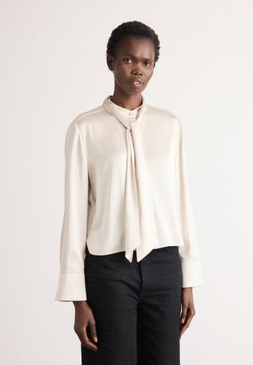Атласная блузка