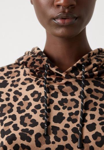 Пуловер с капюшоном