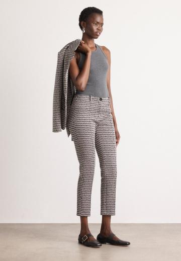 Узкие брюки