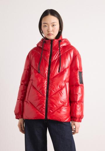 Зимняя куртка