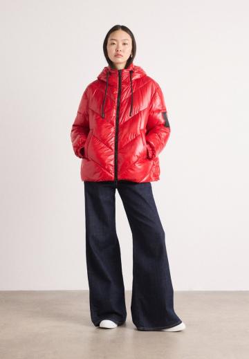 Зимняя куртка