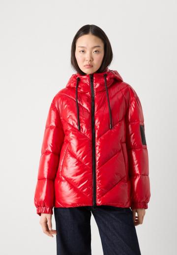 Зимняя куртка